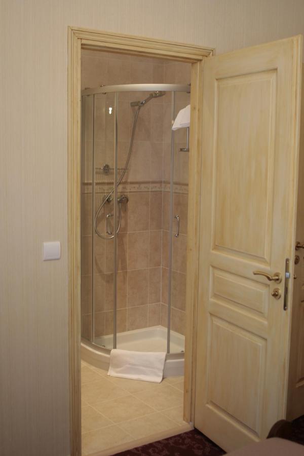 Hotel Alexandre III Cannes Zimmer foto